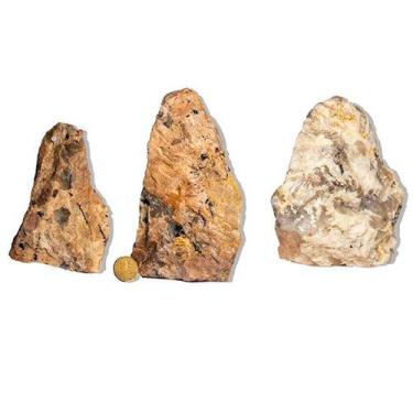 Imagem de 05 Turmalina Preta no Feldspato Pé Serrado 1 a 2Kg +- 17cm C - Cristai