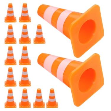 Imagem de Healifty 80 peças mini cones de trânsito: cones de trânsito de plástico placas de estrada simulação de bloqueio de estrada adereços de cena para construção de engenharia de mesa de areia
