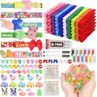 Imagem de RCHBUDI Alfinetes de torcida de 7 cm, clipes espirituais, 60 peças, alfinetes de roupas coloridas de madeira para mochila, 104 peças, mini animais de resina e 330 adesivos autoadesivos, canetas para