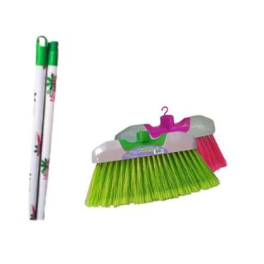 Imagem de Vassoura A Favorita Top c/ Cabo (Esponflora) Cerdas Firmes p/ Limpeza 