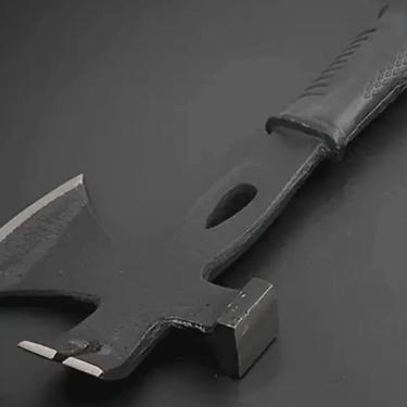Imagem de Machadinha Compacta 31cm em Aço Resistente – Ferramenta 3 em 1 com Cabo Antiderrapante para Camping, Jardinagem e Reparos
