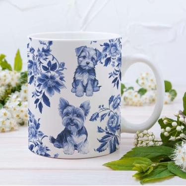 Imagem de Caneca de toile francesa azul Yorkshire Terrier, presentes para amantes de Yorkies para mulheres, xícara de café azul chinoiserie toile para mães Yorkshire Terrier, caneca de chá e café para amantes