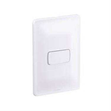 Imagem de Interruptor Intermediário 10a 250v 4x2 Zeffia - 680119 - Pial Interruptor Intermediario 10a 250v 4x2