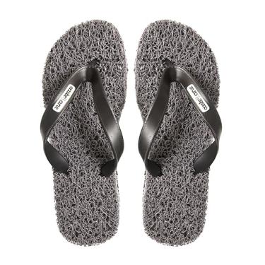 Imagem de Chinelo Masculino Confort indicado para pessoas que sofrem com Esporão de Calcâneo, Fascite Plantar, Hiperidrose Plantar e Neuroma de Morton, além disso, dá a sensação de estar pisando em um tapete macio massageando seus pés a cada passo. (Cinza, BR, Adulto, Faixa Numérico, 37, 38)