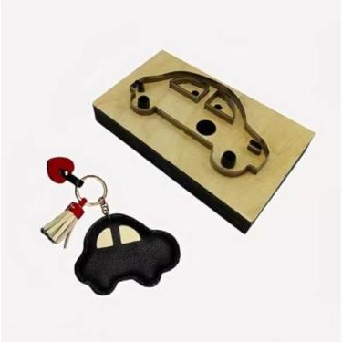 Imagem de YJIUYUANQ Caderno de recortes de couro em relevo, cortador de madeira, ferramenta de artesanato em couro para pingente em forma de carro faça você mesmo