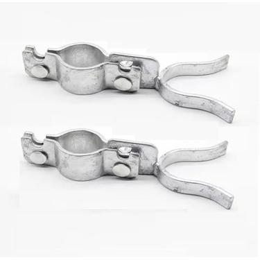 Imagem de Trava de garfo galvanizado de 3,5 cm x 3,5 cm com trava de garfo galvanizado para estruturas de portão de cerca de elo de corrente com orifício de cadeado para montagem de parede para poste de portão