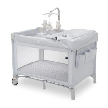 Imagem de Berço Cercado Portátil com Trocador Removível e Três Ursos Brannan de Pelúcia, Delta Children, Cinza