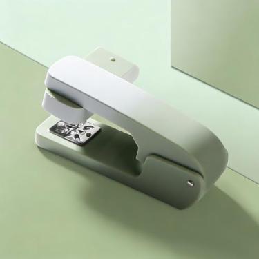 Imagem de Grampeador de mesa giratório suave com design de ângulo flexível, resistente a atolamento para encadernação de papel de escritório e casa, verde