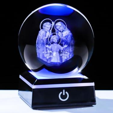 Imagem de YWHL Estatueta da Sagrada Família de Jesus Gravada em 3D, Estátua da Sagrada Família Católica com Base de LED Colorida, Mãos de Cristal Rezando com Jesus Cristão Presentes de Páscoa Religiosos