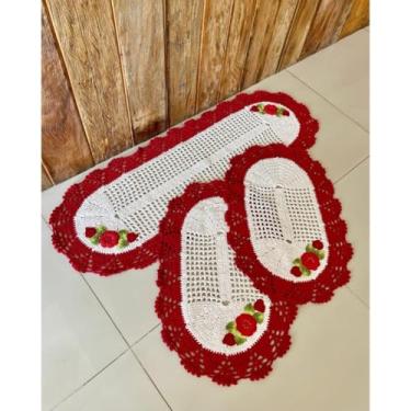 Imagem de Kit Tapete e Passadeira Cozinha Oval 3 Peças Bico Leque Flor Crochê Artesanal (Vermelho)