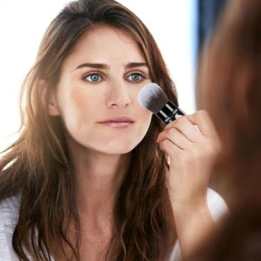 Imagem de 1 pincel de maquiagem portátil retrátil para base de pó macio e solto, ferramenta de maquiagem multifuncional para beleza de unhas (preto)