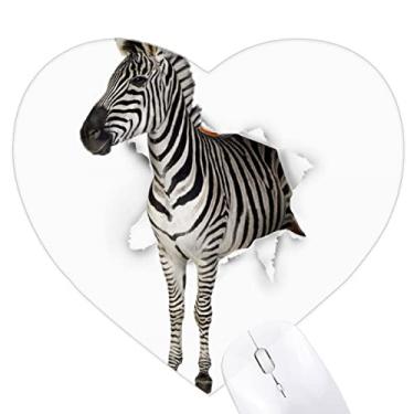 Imagem de Mousepad de borracha com estampa de animal e coração quebrando papel para escritório