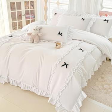Imagem de IHOUSTRIY Capa de edredom branca tamanho Queen, conjunto de capa de edredom com laço preto fofo com fecho de zíper, 3 peças, conjunto de cama de microfibra macia com babados com 4 laços (228 x 228 cm