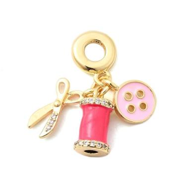 Imagem de Clotiry 5 peças de latão zircônia cúbica série de costura pingentes europeus esmalte rosa botão de tesoura pingentes de furo grande para fazer joias artesanato