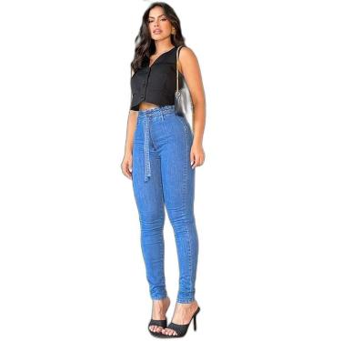 Imagem de CALÇA JEANS CLOCHARD FEMININA CINTURA ALTA COM DETALHE DE CINTO-Feminino