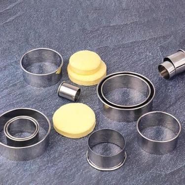 Imagem de Conjunto de cortadores de biscoito redondos, cortadores de massa circulares graduados, conjunto de cortador de rosquinha, moldes de fondant circulares de aço inoxidável para bolachas de massa e