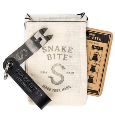 Imagem de Snake Bite Chaveiro abridor de garrafa original – 100% feito e patenteado nos EUA – abridor de cerveja de couro e aço inoxidável – presentes para padrinhos, gadgets EDC, chaveiro de cerveja para