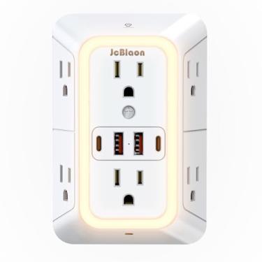 Imagem de Extensor de tomada de parede com luz noturna, adaptador de plugue de alimentação 6 extensor de saída com 4 portas de carregamento USB 1050J Adaptador multiplugue espaçado para casa, viagem, escritório