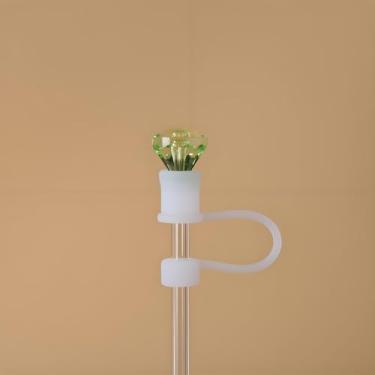 Imagem de Capas de palha, 10 mm Stanley Straw Topper Diamond Designs Pontas de rolhas com alça para garrafa de água 30 e copos de 1,134 g acessórios tampas reutilizáveis de silicone (verde)