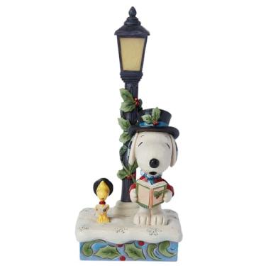 Imagem de Enesco Peanuts por Jim Shore Snoopy e Woodstock Caroling por Lamp Post Lit Estatueta, estatuetas colecionáveis pintadas à mão de resina Peanuts Snoopy Estátua de decoração de casa de Natal com luz, 21