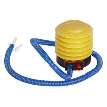 Imagem de Bomba de Ar Manual Portátil com Tubo Flexível Azul, Base Amarela, Compacta para Infláveis, Brinquedos e Bolas
