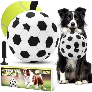 Imagem de Wofypetny Bola de pastoreio para cães – Bolas de tênis gigantes duráveis de 24 cm, capa de futebol com alça e bomba de ar para raças pequenas e médias, empurrar, perseguir, buscar, fazer exercícios em