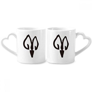 Imagem de Bones Inscriptions Conjunto de canecas de porcelana para casal de ovelhas do zodíaco chinês com alça de coração