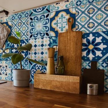 Imagem de Adesivo de Parede Azulejo Retrô 10 para Cozinha e Banheiro, ladrilho hidráulico, autocolante, lavável e fácil aplicação