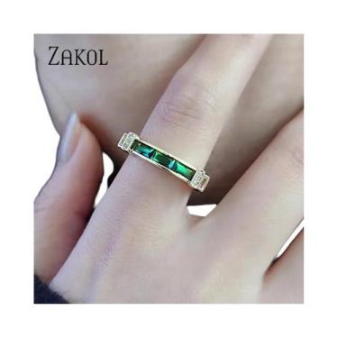 Imagem de Anel De Noivado Feminino Banhado a Ouro 18K Com Zircônia Cúbica Baguet