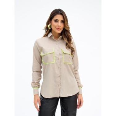 Imagem de Camisa Feminina Oversized de Algodão com Bolsos Estilo Neon e Acabamento Moderno-Feminino