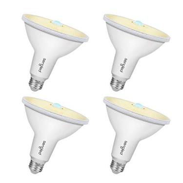 Imagem de Sengled Luzes de inundação com sensor de movimento, lâmpadas de segurança externas crepúsculo ao amanhecer, E26 PAR38 ativado por movimento 3000K branco quente, 1050LM, lâmpadas de LED à prova d'água para varanda, calçadas, pacote com 4 ª geração