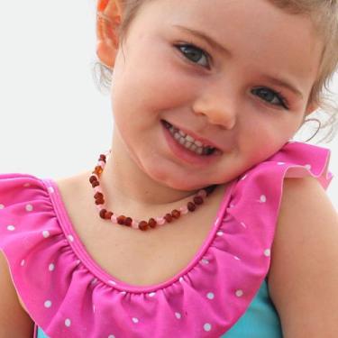 Imagem de Colar de Âmbar Báltico Mel Escuro Não Polido com Quartzo Rosa para Beb