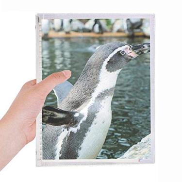 Imagem de Caderno com imagens de ciência do pinguim da natureza da Antártica com folhas soltas e diário recarregável