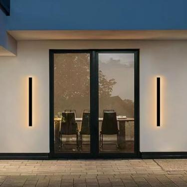 Imagem de NKJORTPPL Pacote com 2 luzes de parede externas modernas de 80 cm para casa, luminária de arandela linear de LED preta externa, iluminação de parede externa de varanda e pátio para porta, pátio