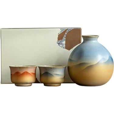 Imagem de JOEUQK Conjunto de saquê, copo de saquê, conjunto de 3 peças, conjunto de saquê de cerâmica artesanal japonês, presente, 1 garrafa de saquê e 2 copos de saquê, pacote de presente