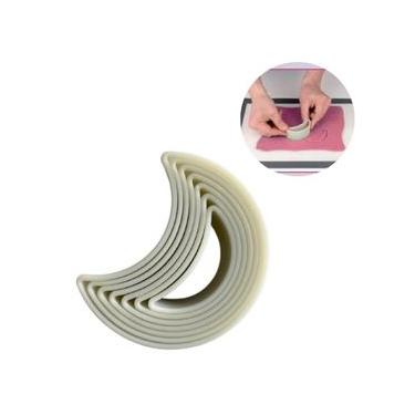 Imagem de Molde Cortador Meia-Lua Massa Decorativo Bolo Silikomart