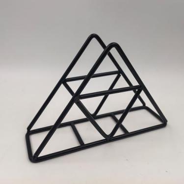 Imagem de KIROYAL Suporte de guardanapo de design triangular para mesa, dispensador de guardanapos de metal para guardanapos de papel de 15 cm, armazenamento de guardanapos de metal preto para cozinha, sala de