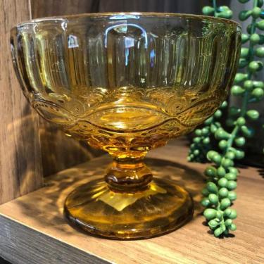 Imagem de Taça coper sobre mesa vidro - LYOR , Ámbar