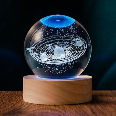 Imagem de QIANRUNA Sistema solar 3D 60 mm bola de cristal astronomia universo presentes sistema solar 3D planetas modelo ciência espaço temático física presentes luz noturna lâmpada para crianças, homens, ele