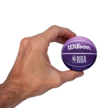 Imagem de Mini Bola Wilson NBA Dribbler, Roxo