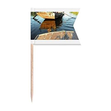 Imagem de Barco de remo Art Deco, presente moderno com bandeiras de palito de dentes, marcação de rotulagem para festas, bolos, comida de queijo