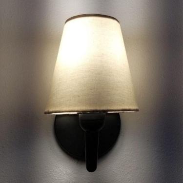 Imagem de Arandela Cone Md-2004 Base Preto Cúpula Em Tecido 14/14X07Cm Algodão Cru Bivolt