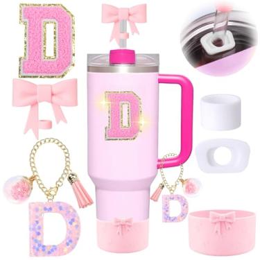 Imagem de 6 peças de acessórios rosa para copo Stanley, decorações para copo de 30/1,134 g com alça, inclui tampa e bota de cobertura de palha de laço, pingente de iniciais, adesivo de letra, tampa à prova de
