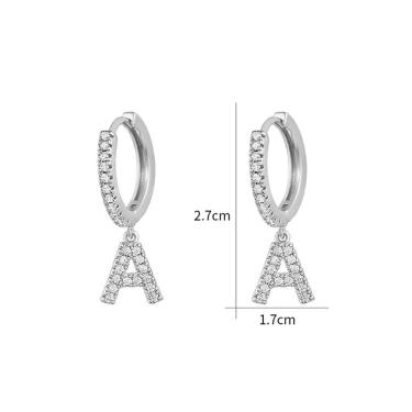 Imagem de Brinco Prateado Letra O Alfabeto Argola Strass S1633