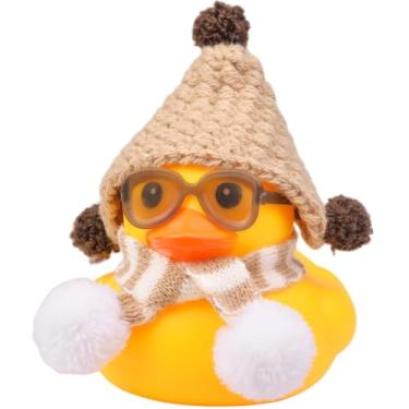 Imagem de CoFuBcad Ornamentos de carro de pato amarelo divertido de borracha de 7,9 cm com chapéu, cachecol e óculos de sol, patinho grande e barulhento, decoração de painel de carro, acessórios de escritório