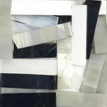 Imagem de LiFschal Vitral de mosaico retangular, vitral de vidro texturizado de 1 x 4 cm, feito à mão para artesanato faça você mesmo, decorações de casa - cerca de 72 peças 200 g, preto e branco