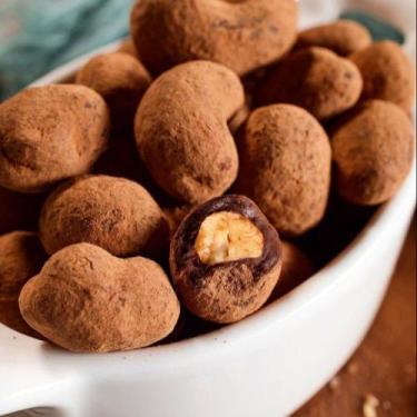 Imagem de Castanha de Caju Drageada com Chocolate 70% Cacau 100g - Mania De Cast