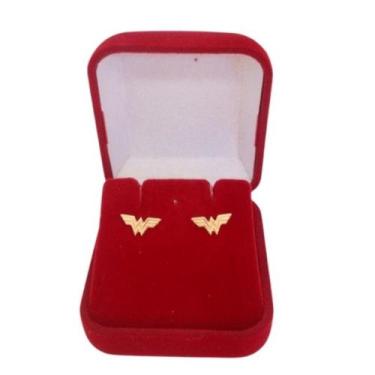 Imagem de brinco infantil e adulto mulher maravilha folheado a ouro 18k - Gabby 