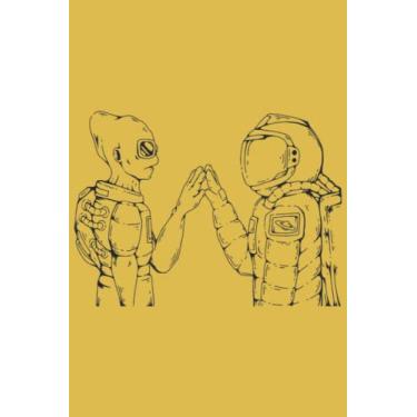 Imagem de Alien Notebook: Credo Yellow Matte Finish Lined Journal, 120 Pages, 6 x 9, Gift For Thinkers, List Makers and Doers (Alien Journal)