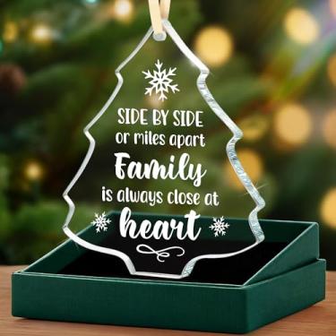 Imagem de Enfeite de Natal para a família 2025 – Side by Side or Miles Apart, Family is Always Close at Heart – Decoração de árvore de férias, longa distância, ornamento de lembrança para pais